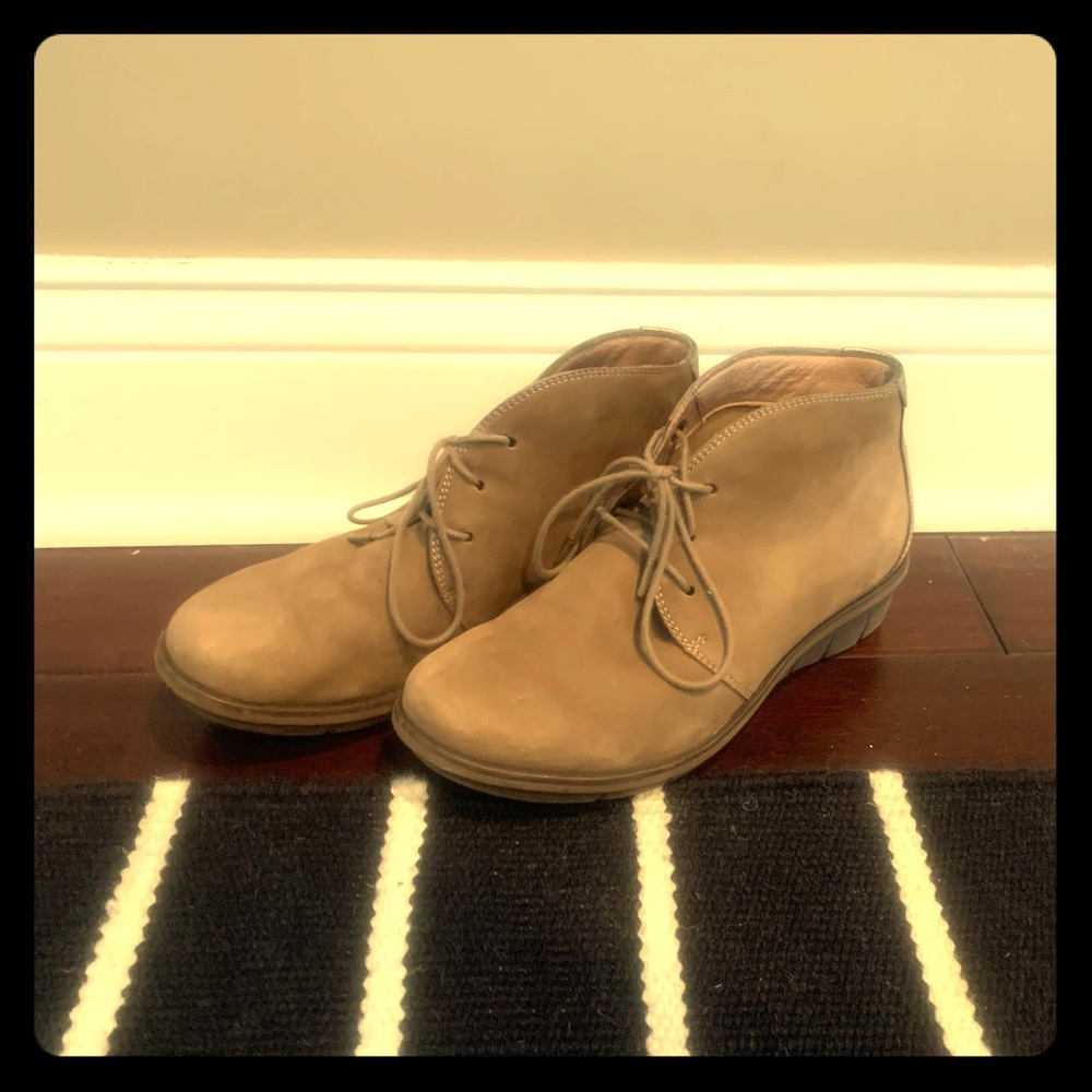 Dansko Joy size 37 in Walnut Nubuck